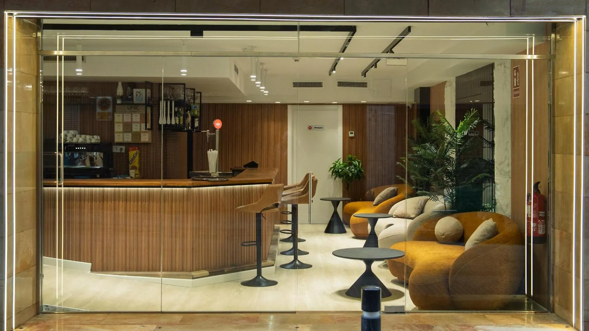 Hotel Mefolinkel Suits يوريت دي مار