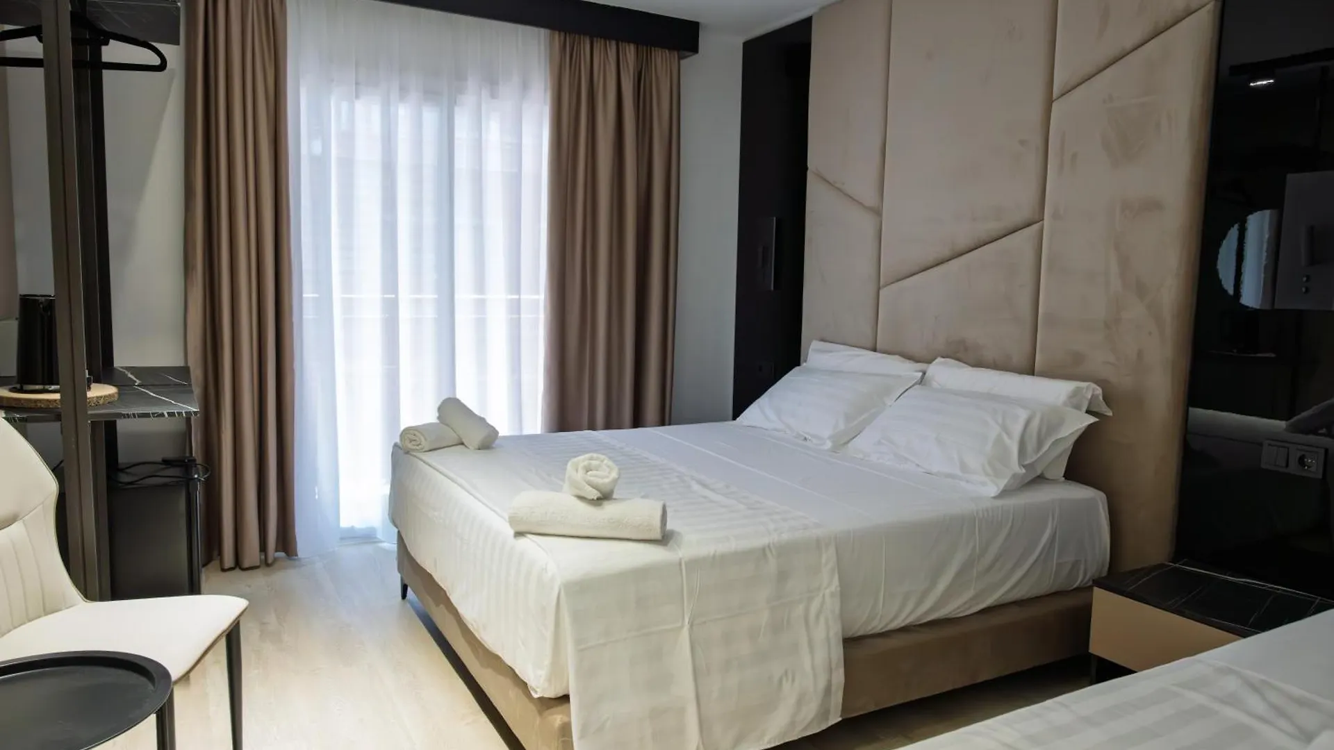 Hotel Mefolinkel Suits يوريت دي مار إسبانيا