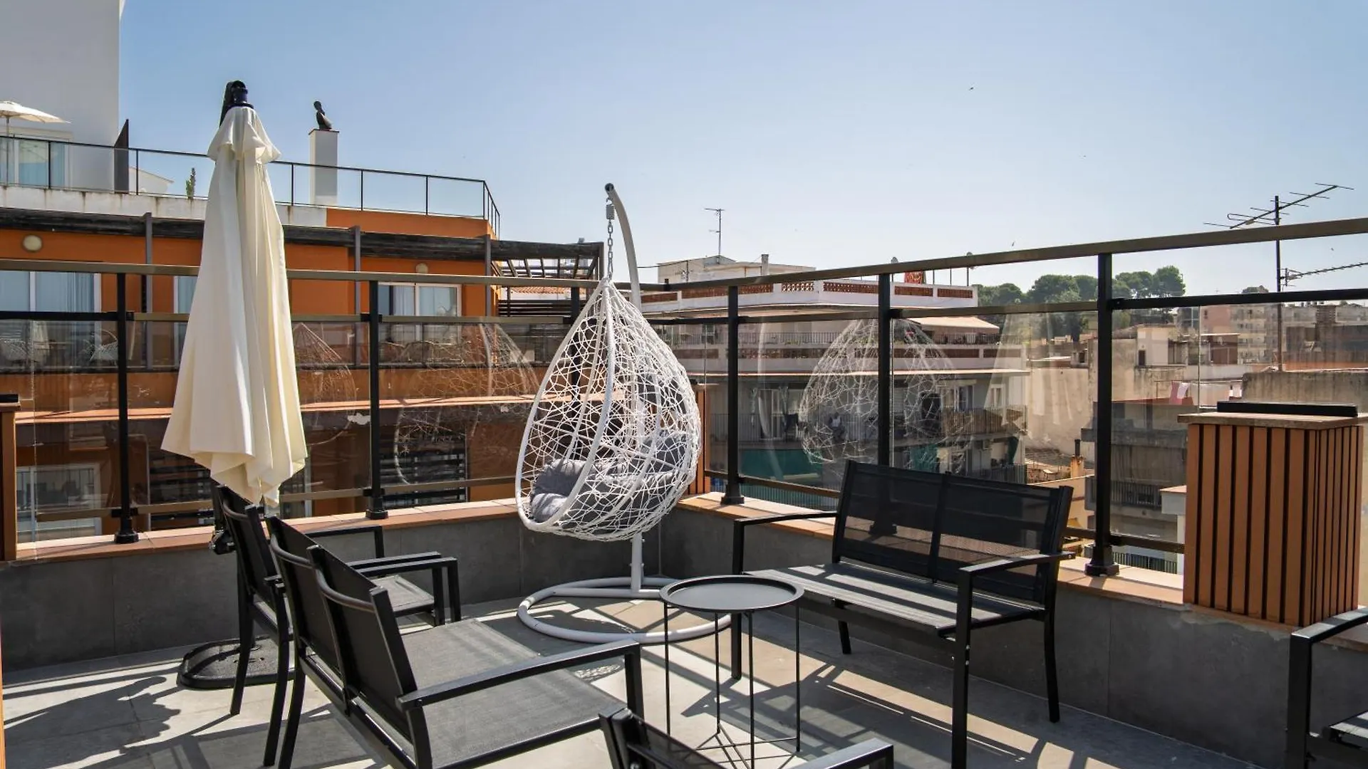 Hotel Mefolinkel Suits يوريت دي مار