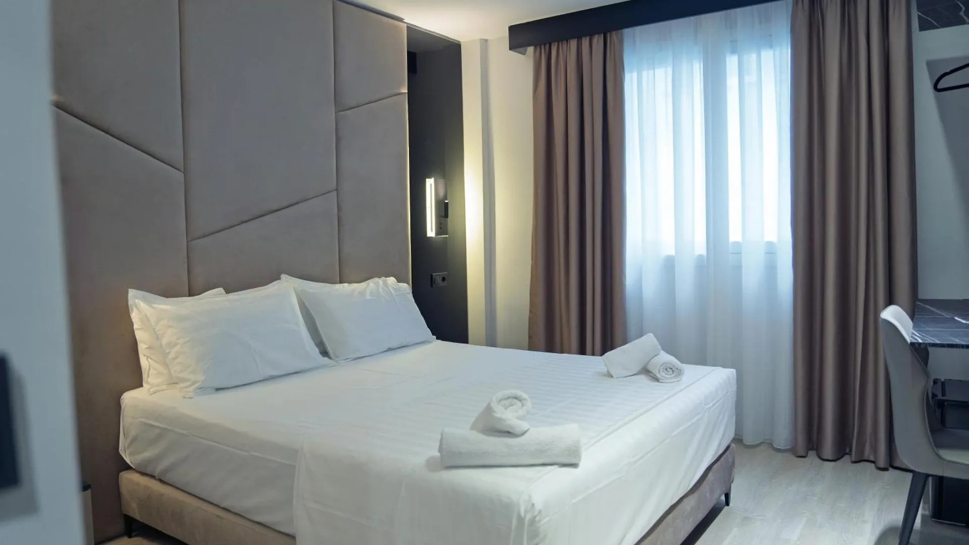 Hotel Mefolinkel Suits Lloret de Mar 0*,  España
